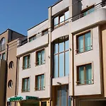 فندق Dionis
