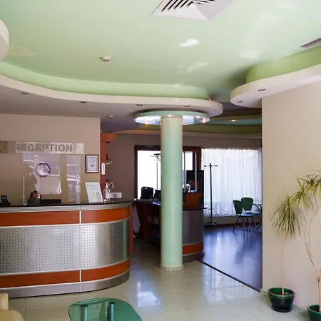 Dionis Hotel 3*