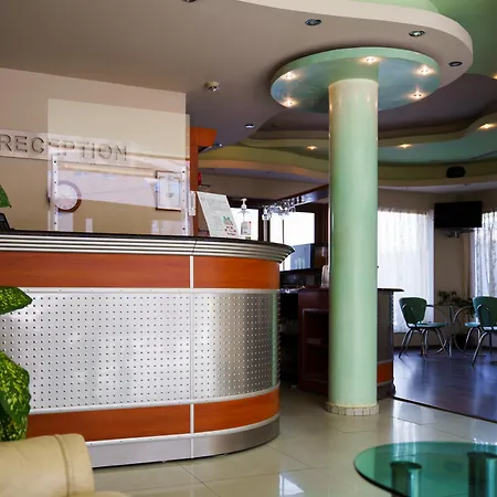 Dionis Hotel 3*