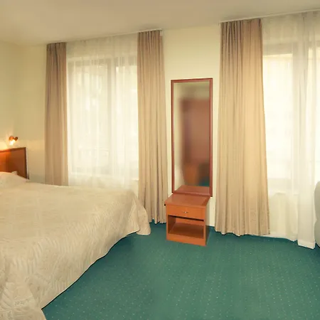 Dionis Hotel