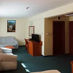 Dionis Hotel 3*