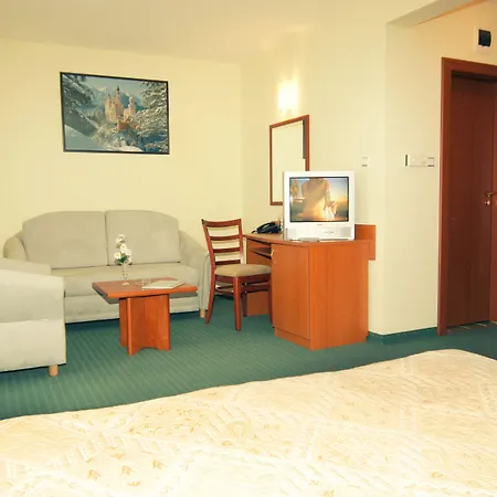 дионис Хотел